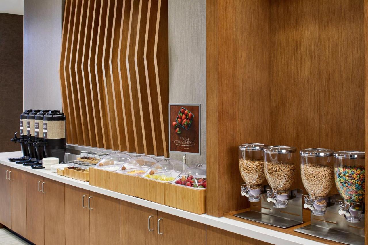 Hotel Springhill By Marriott Columbus 3*