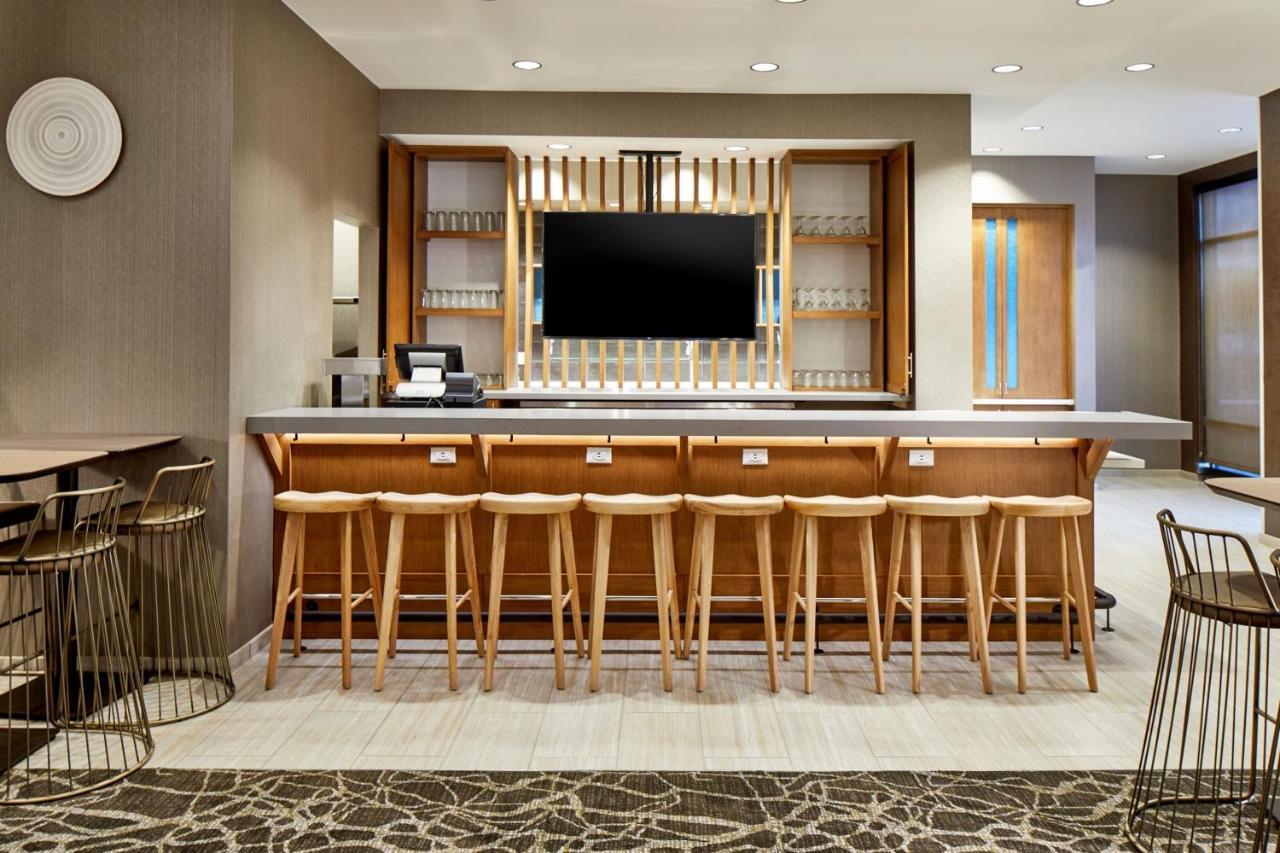 Springhill By Marriott Columbus Hotel